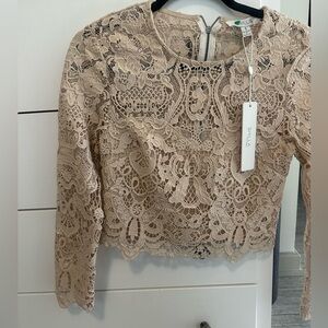 Chic Lace Blouse - Beige